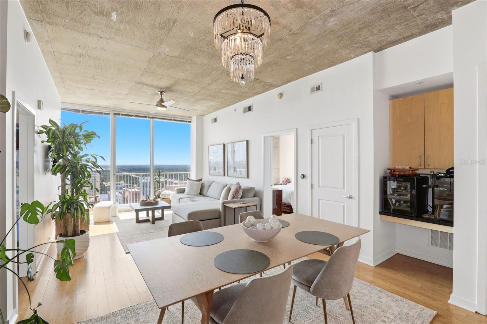 SOLAIRE/PLAZA CONDO - Residential