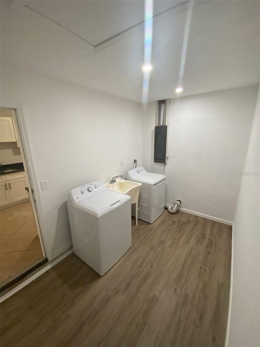 BRANDON COUNTRY ESTATES UNIT N - Residential