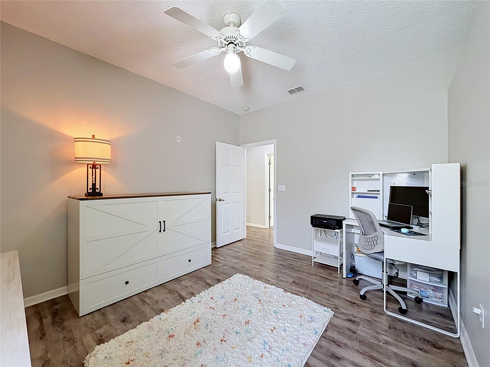 SOUTHERN OAKS - Residential