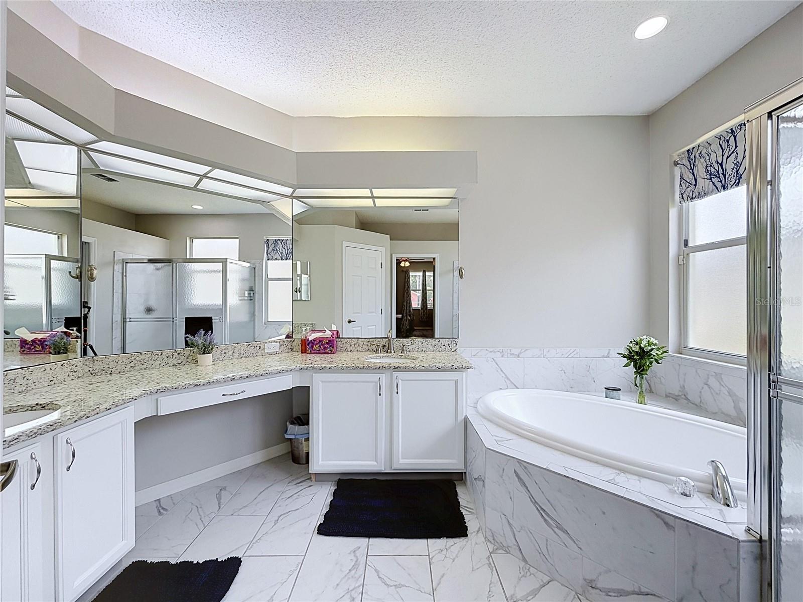 SOUTHERN OAKS - Residential