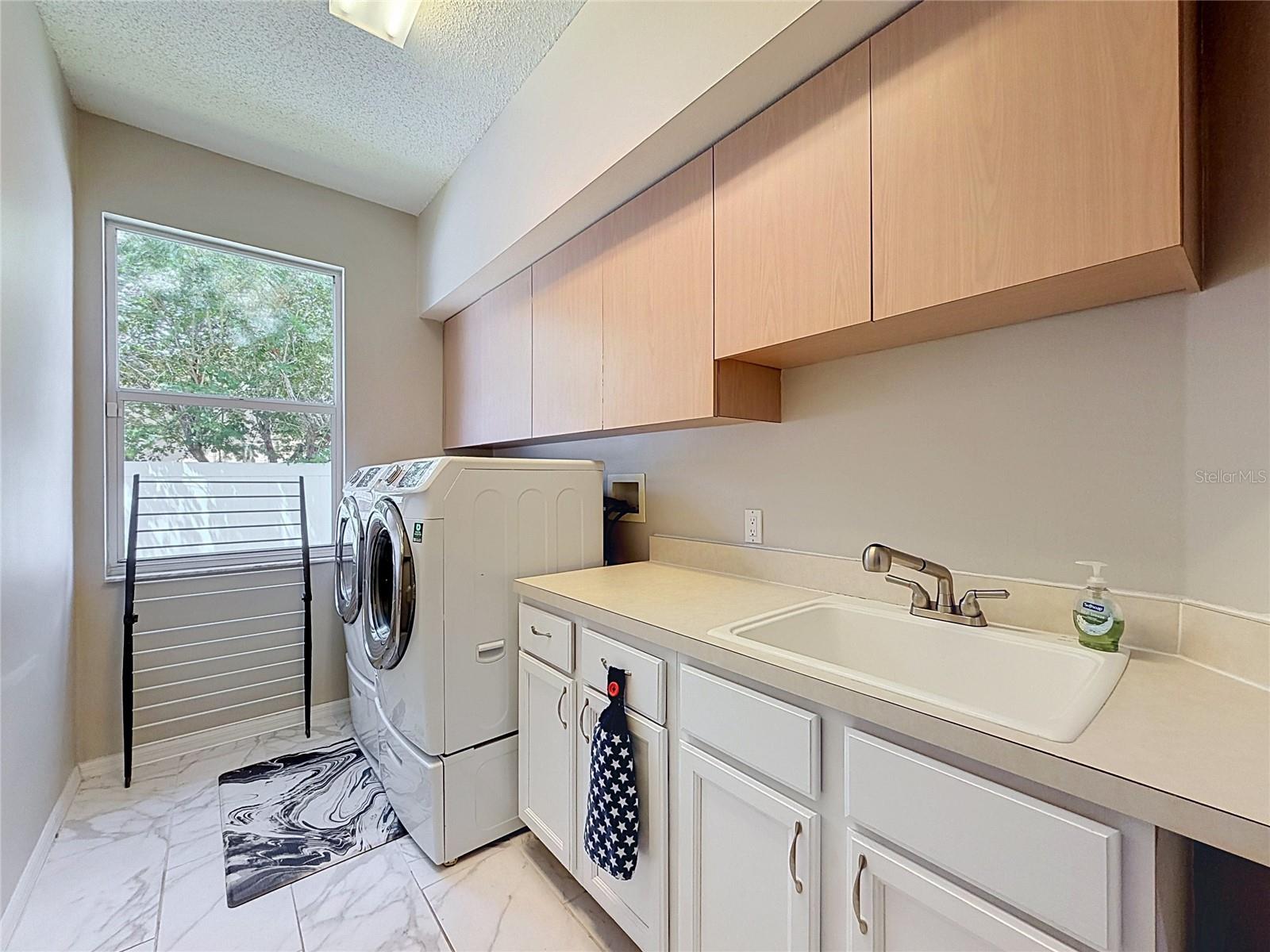 SOUTHERN OAKS - Residential