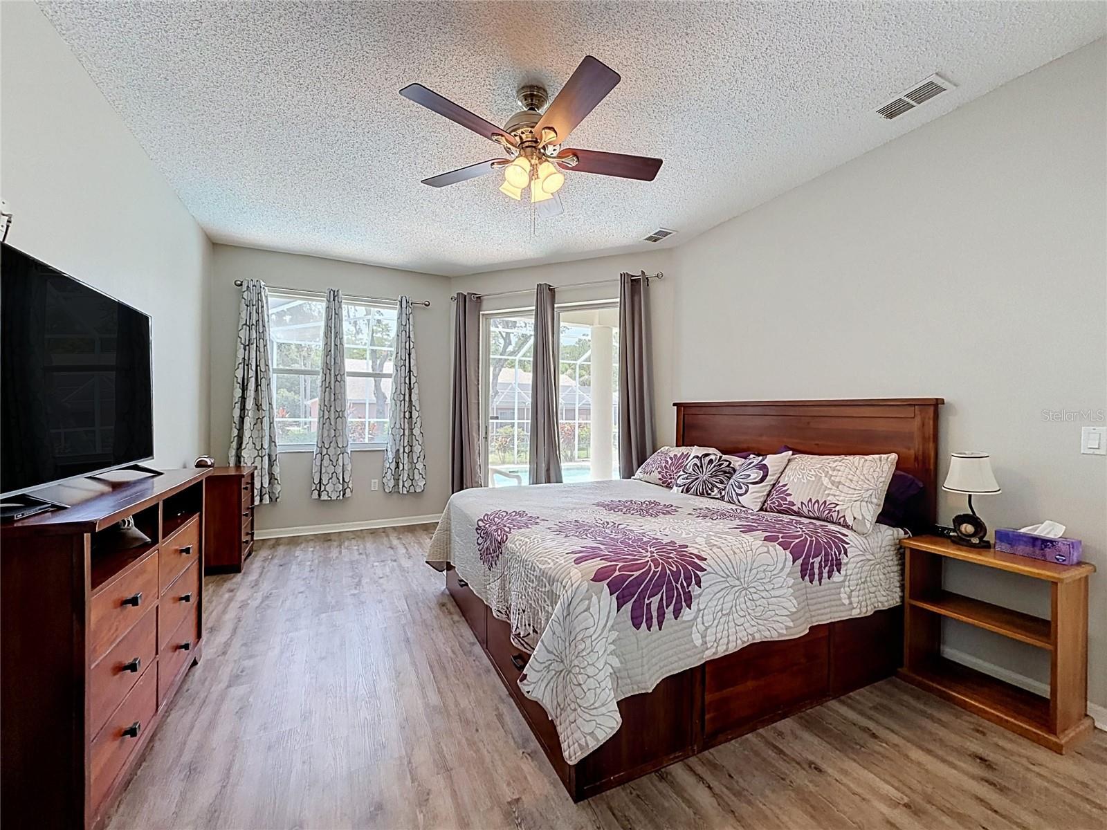 SOUTHERN OAKS - Residential