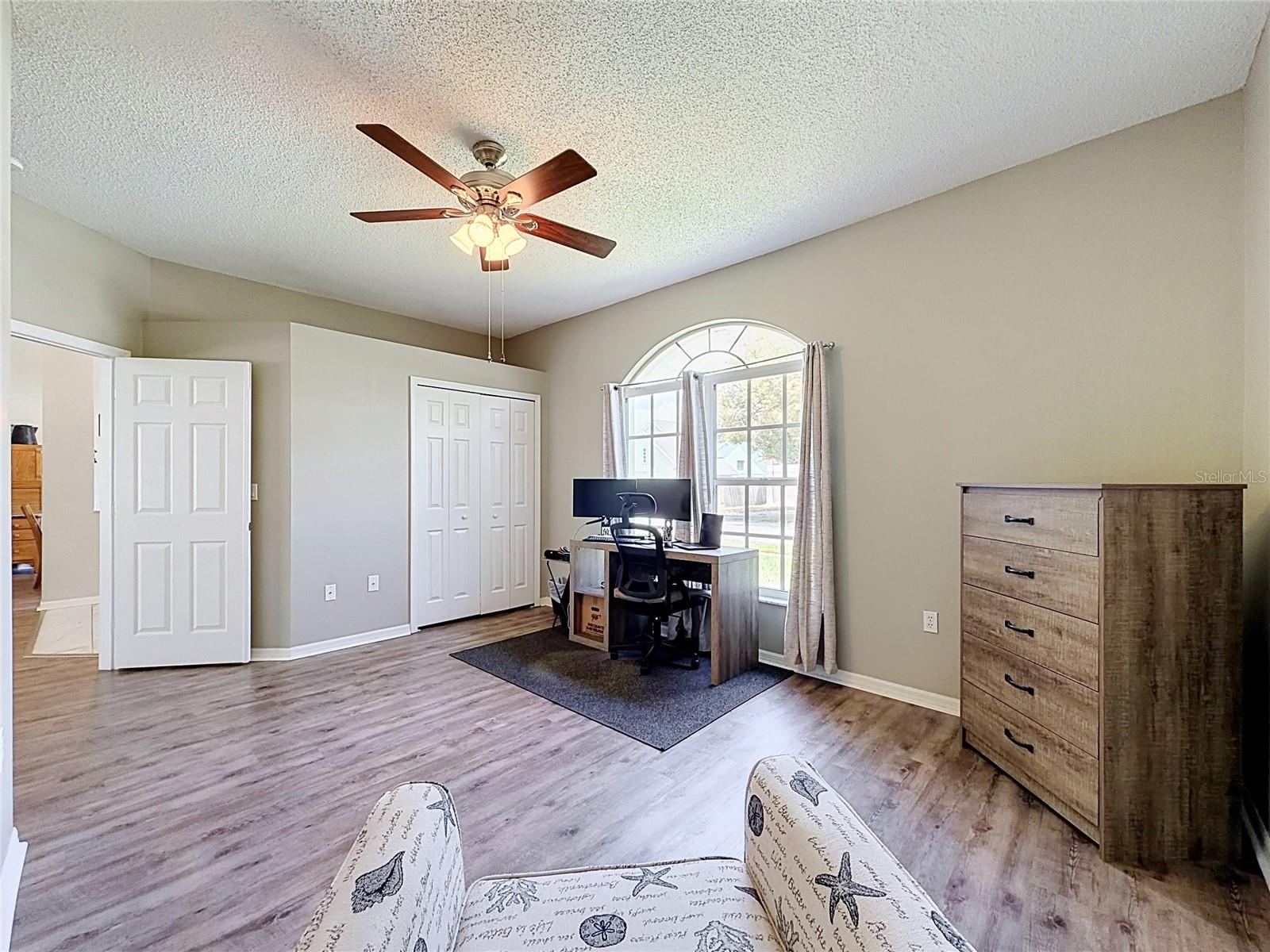 SOUTHERN OAKS - Residential