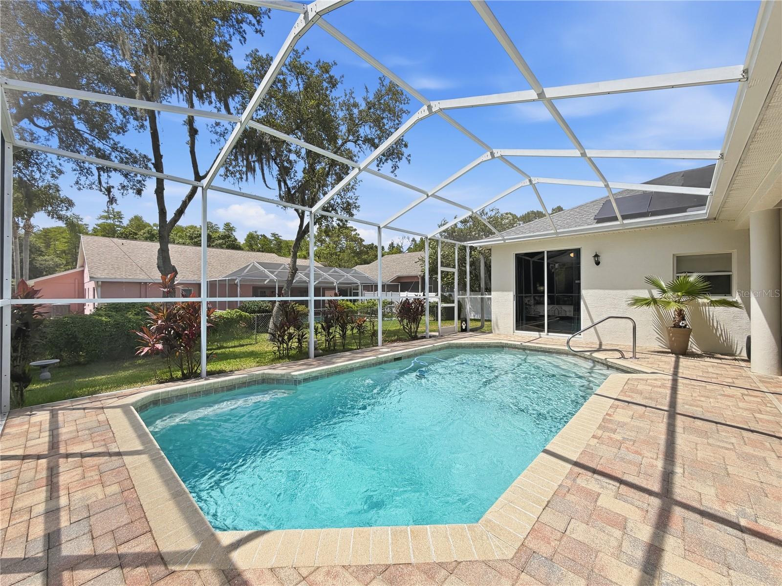 SOUTHERN OAKS - Residential