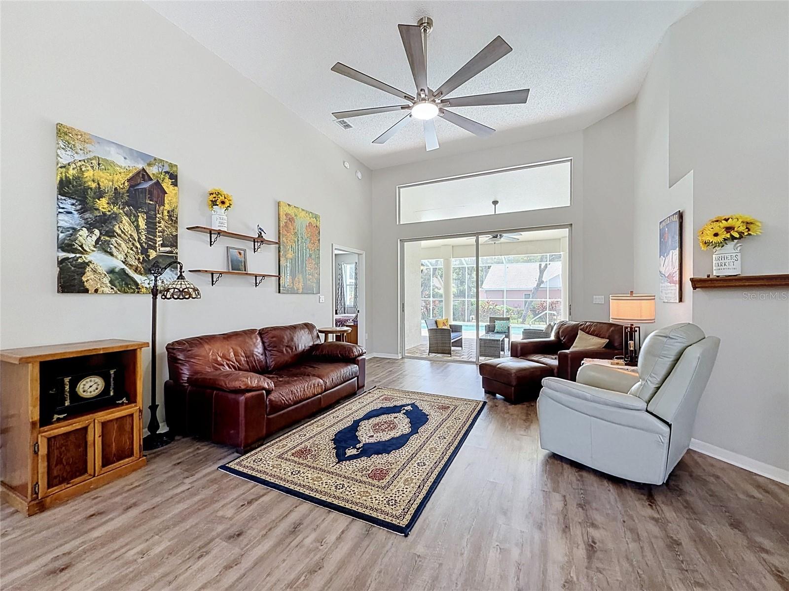 SOUTHERN OAKS - Residential