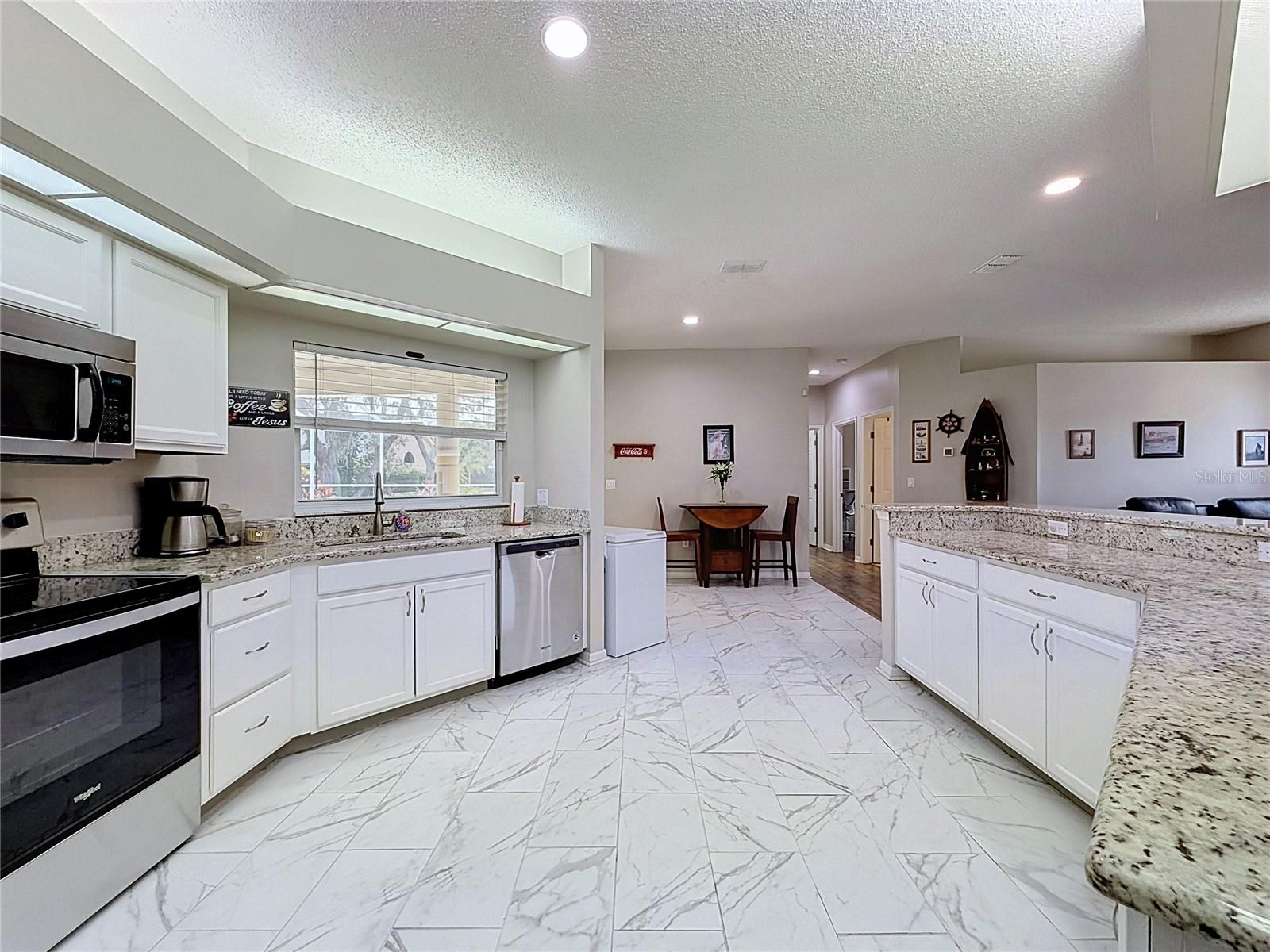 SOUTHERN OAKS - Residential