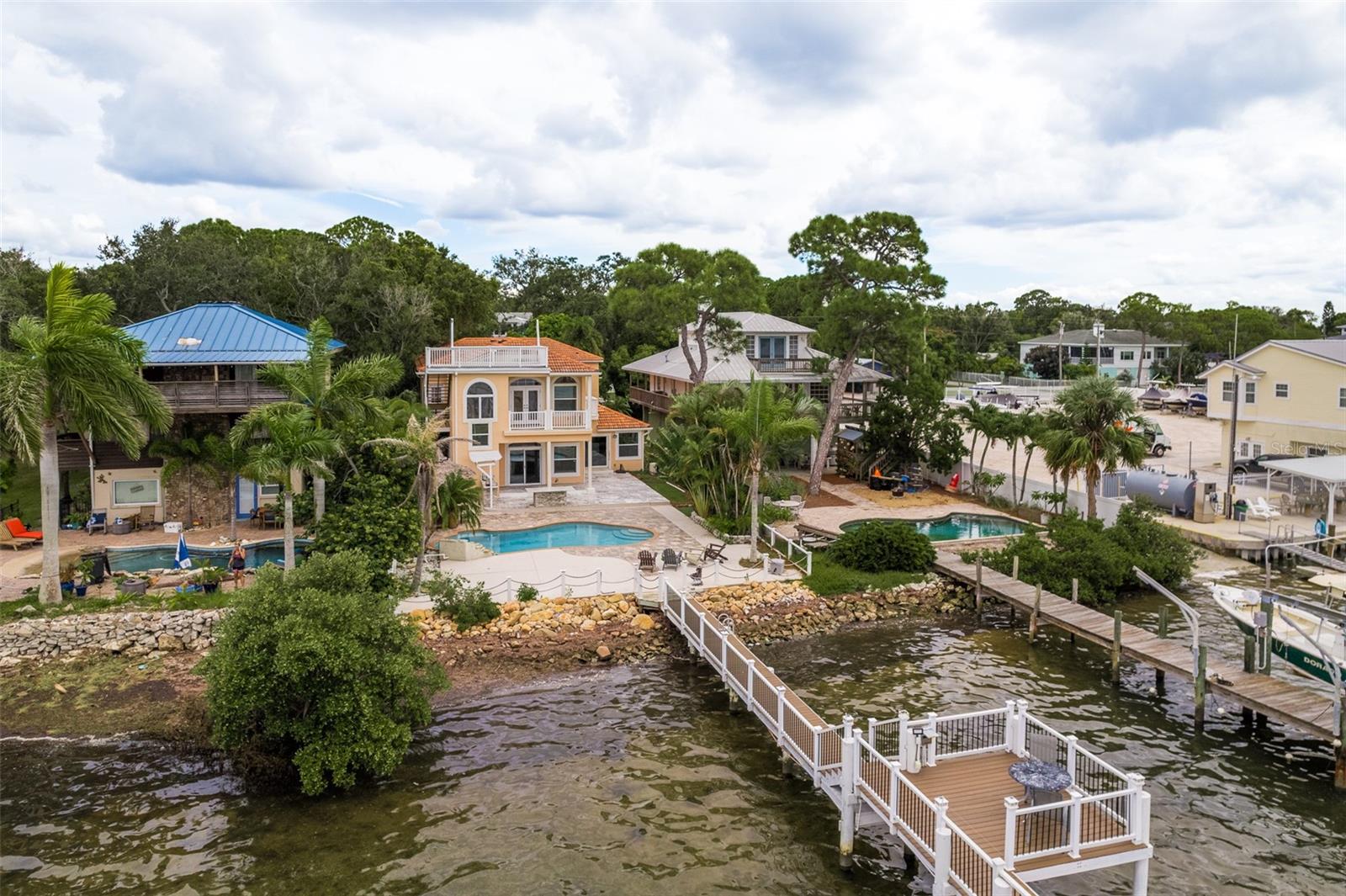 BURGHSTREAMSS SUB - Residential
