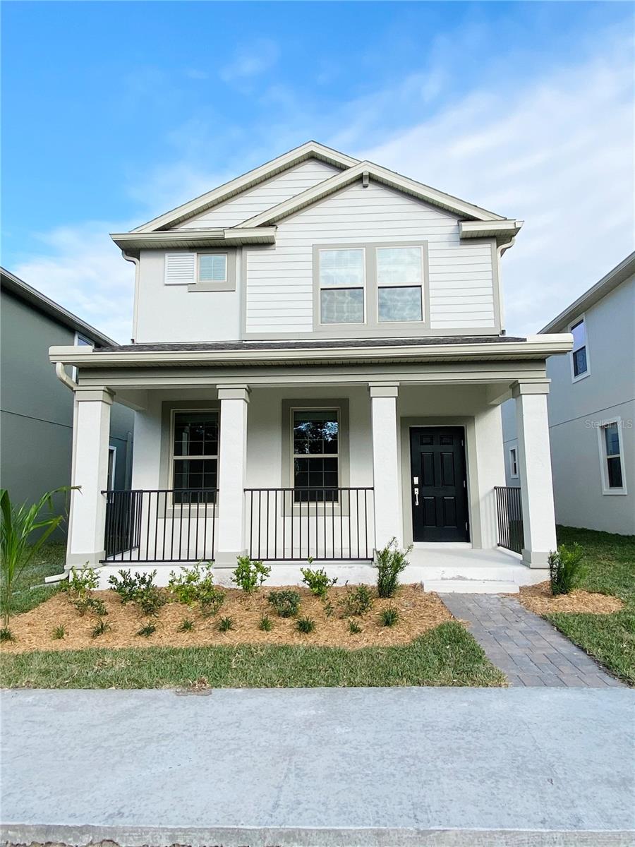 Rare Find 3 BEDROOMS AND 2.5 FULL BATHROOMS WITH BONUS ROOM HOME IN TUSKAWILLA CROSSING !!! This home has an open floor plan; Kitchen loaded with upscale quartz countertops and GE stainless steel appliances. The BONUS ROOM CAN BE a guest room, and would be great for a home office or study room. The master bathroom has dual sinks, a garden tub, and a walk-in shower. This family-friendly community, situated in Winter Springs’ highly desirable Tuskawilla area, features a swimming pool, playground, and BBQ area. The 34-mile Cross Seminole Trail crosses through the community. A few minutes to FL-417.
Security Deposit depends on applicant's credit score.