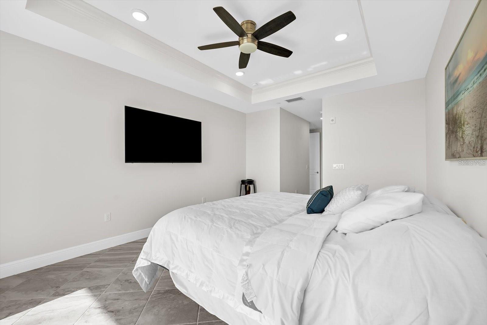 PORTO VISTA A CONDOMINIUM - Residential Lease