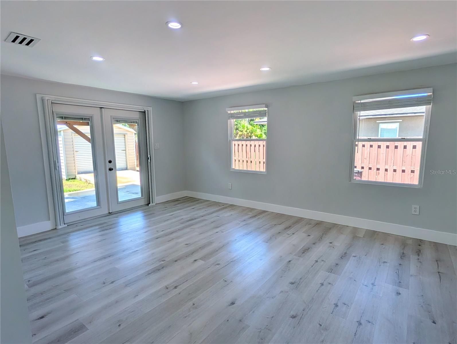 GROVE LAWN REP - Residential Lease