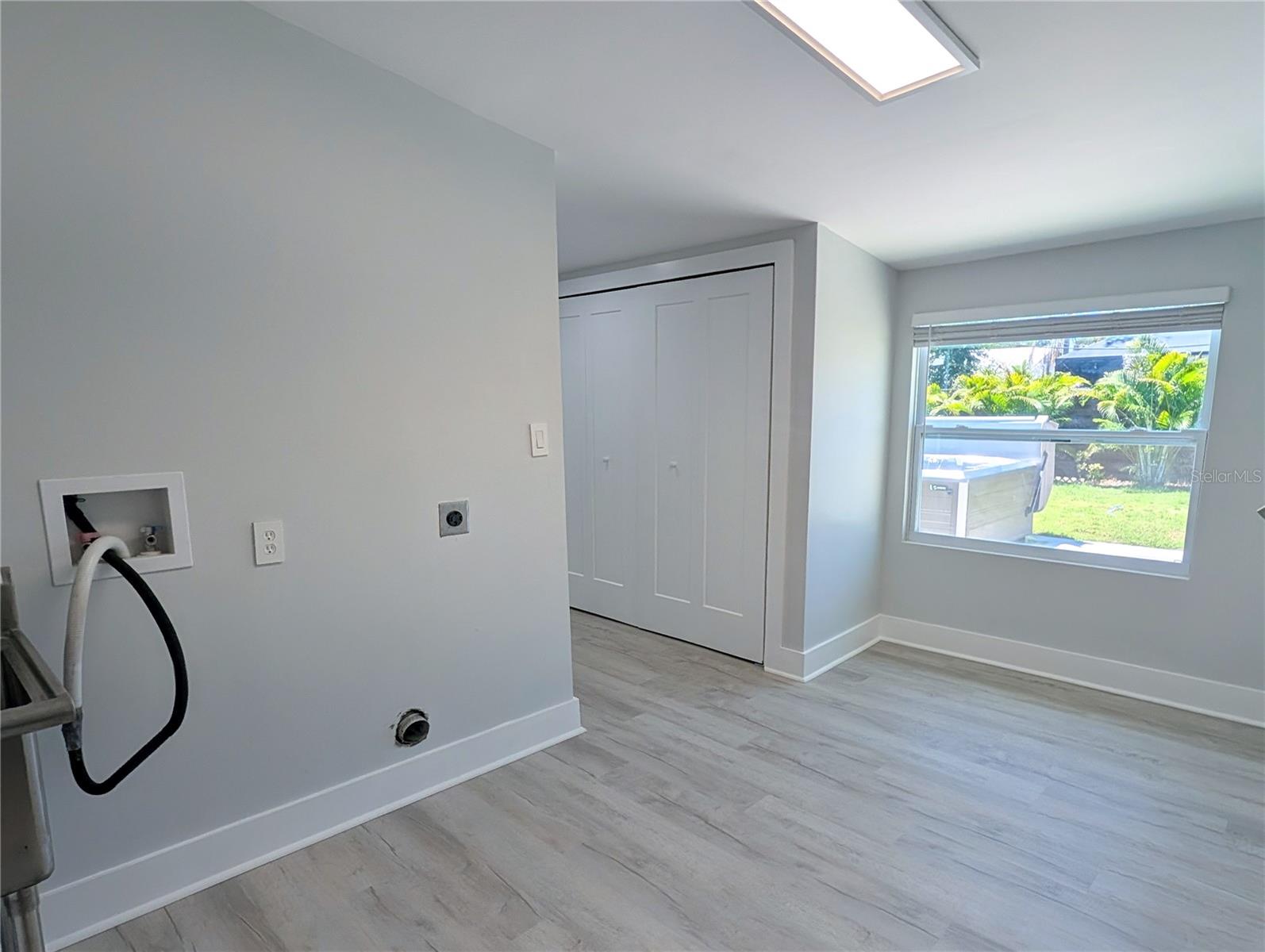 GROVE LAWN REP - Residential Lease