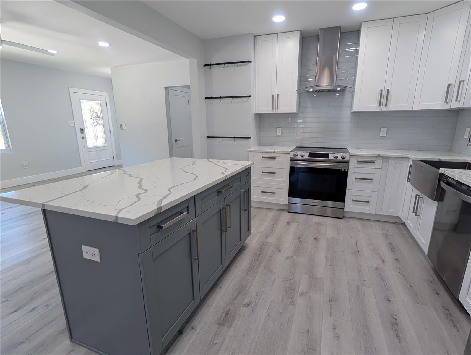 GROVE LAWN REP - Residential Lease