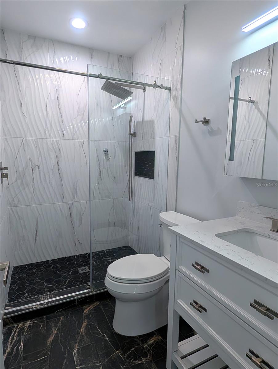 GROVE LAWN REP - Residential Lease