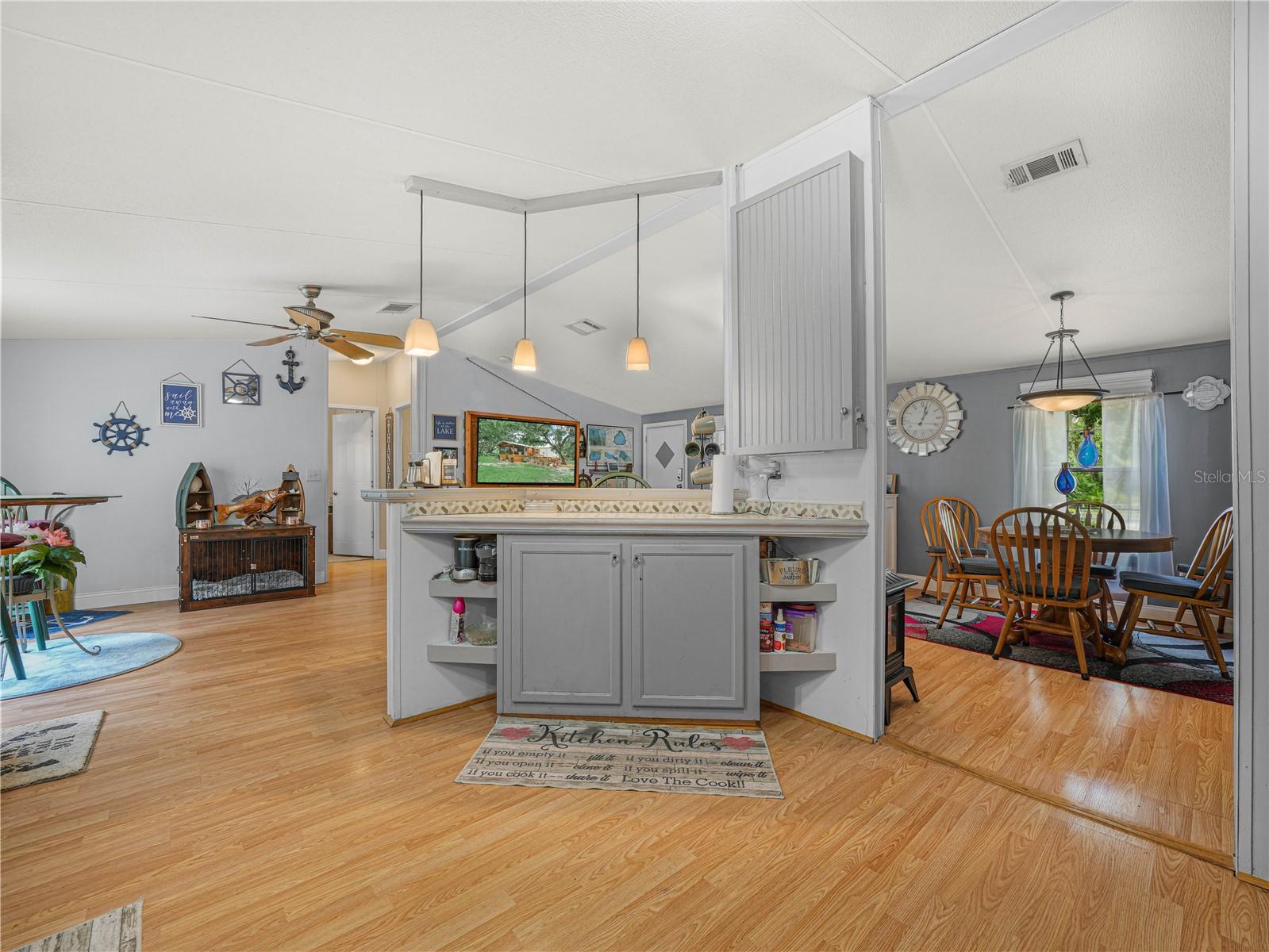 LAKE MARIAN OAKS - Residential
