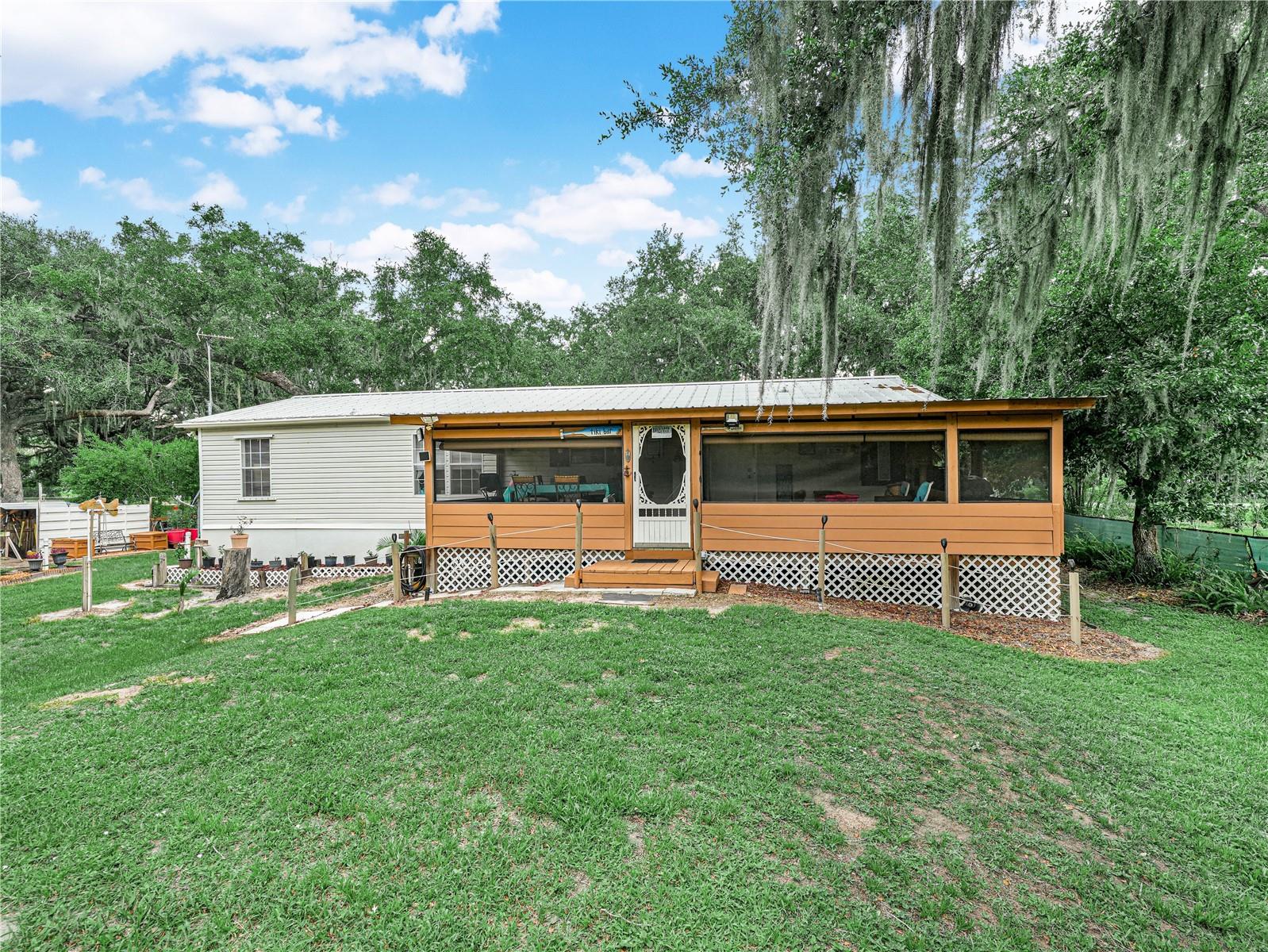LAKE MARIAN OAKS - Residential