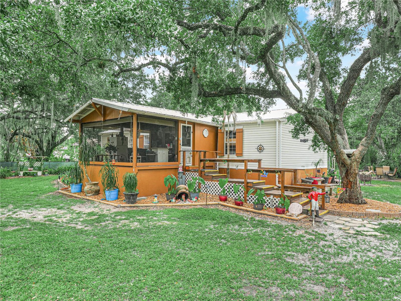 LAKE MARIAN OAKS - Residential
