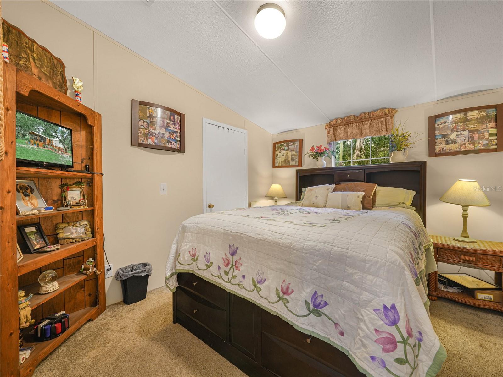 LAKE MARIAN OAKS - Residential