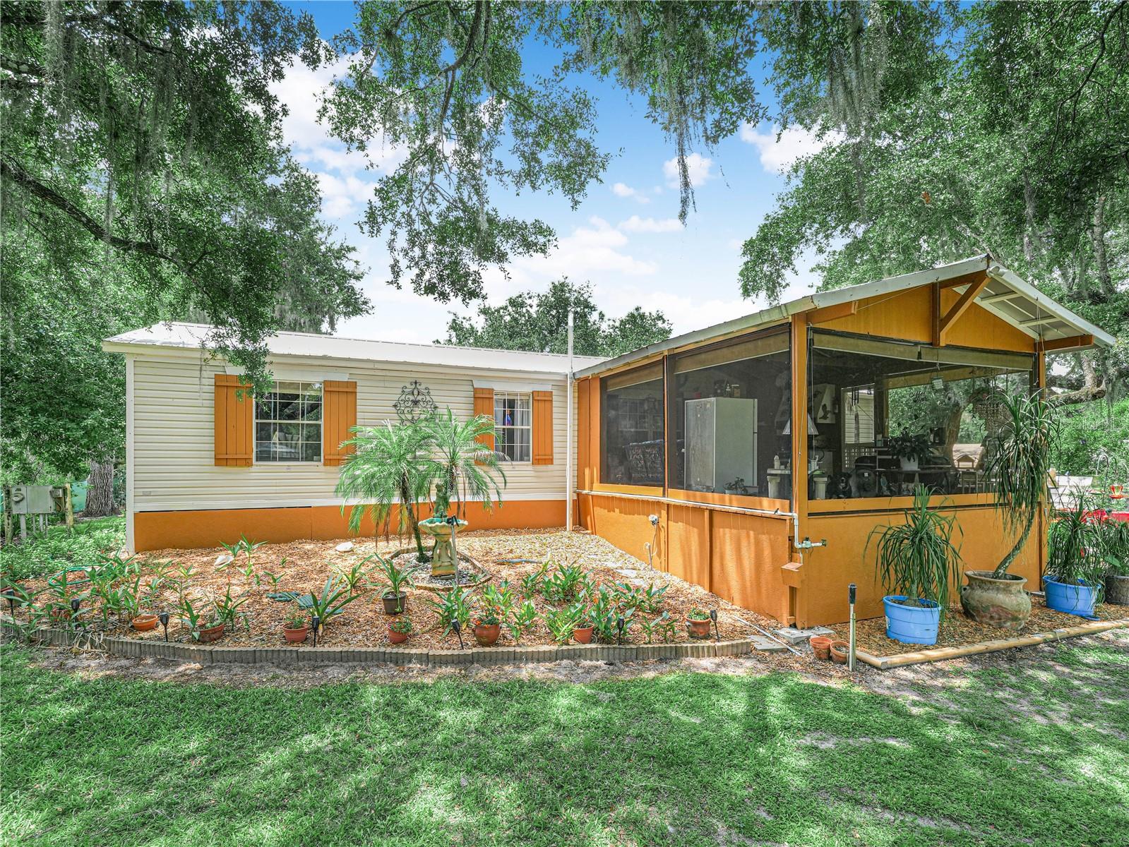 LAKE MARIAN OAKS - Residential