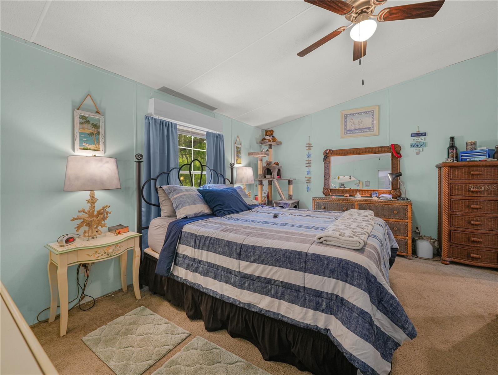 LAKE MARIAN OAKS - Residential
