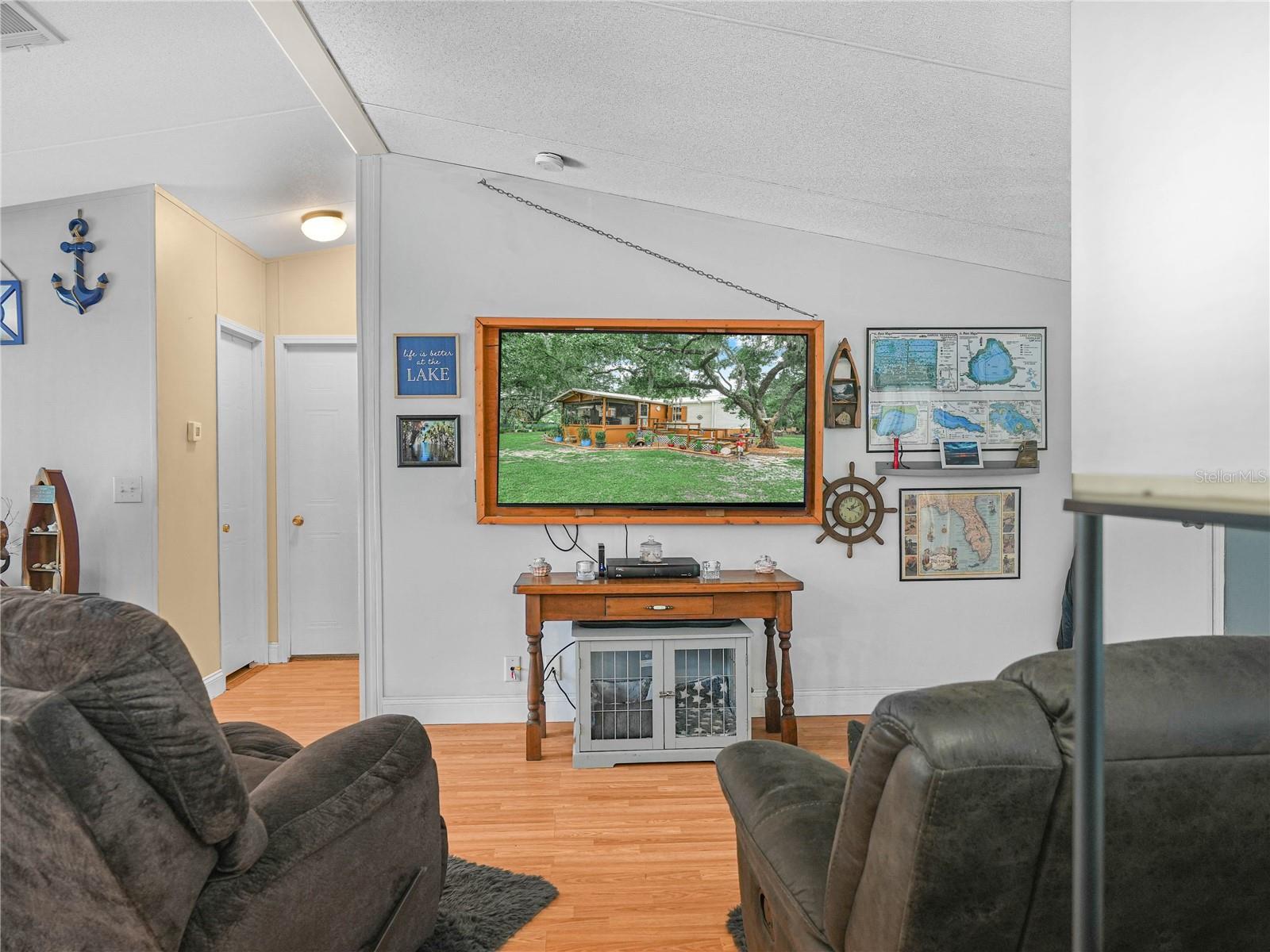 LAKE MARIAN OAKS - Residential