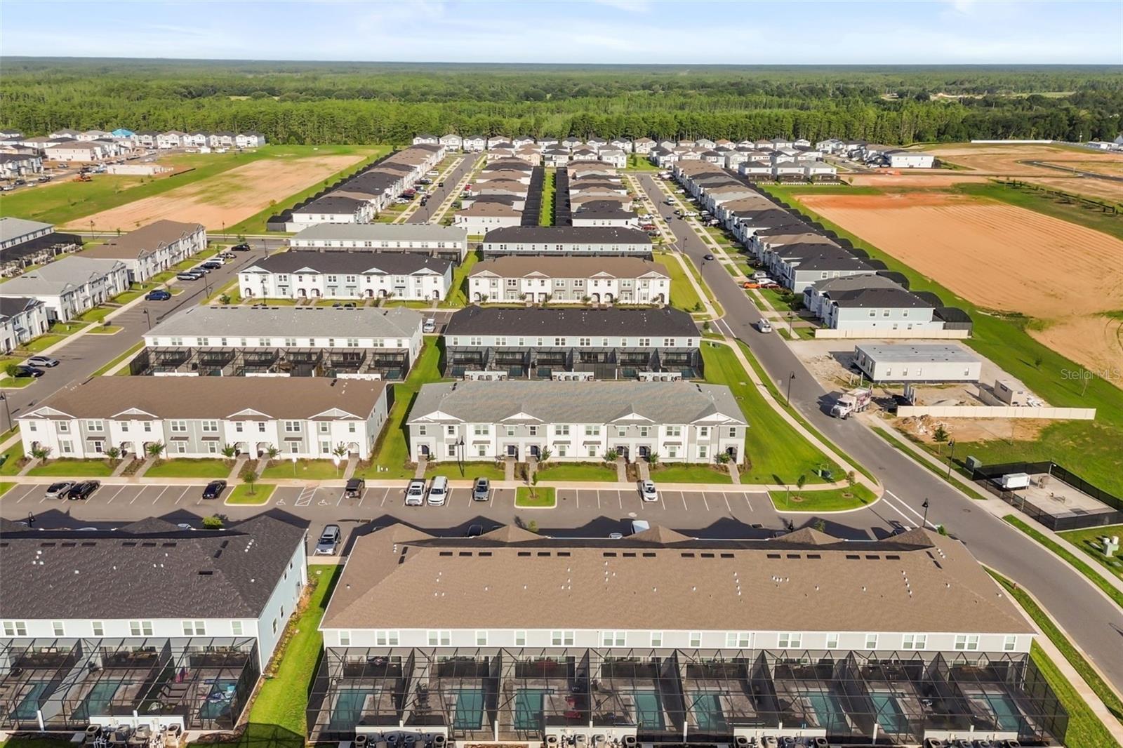 WINDSOR CAY - Residential