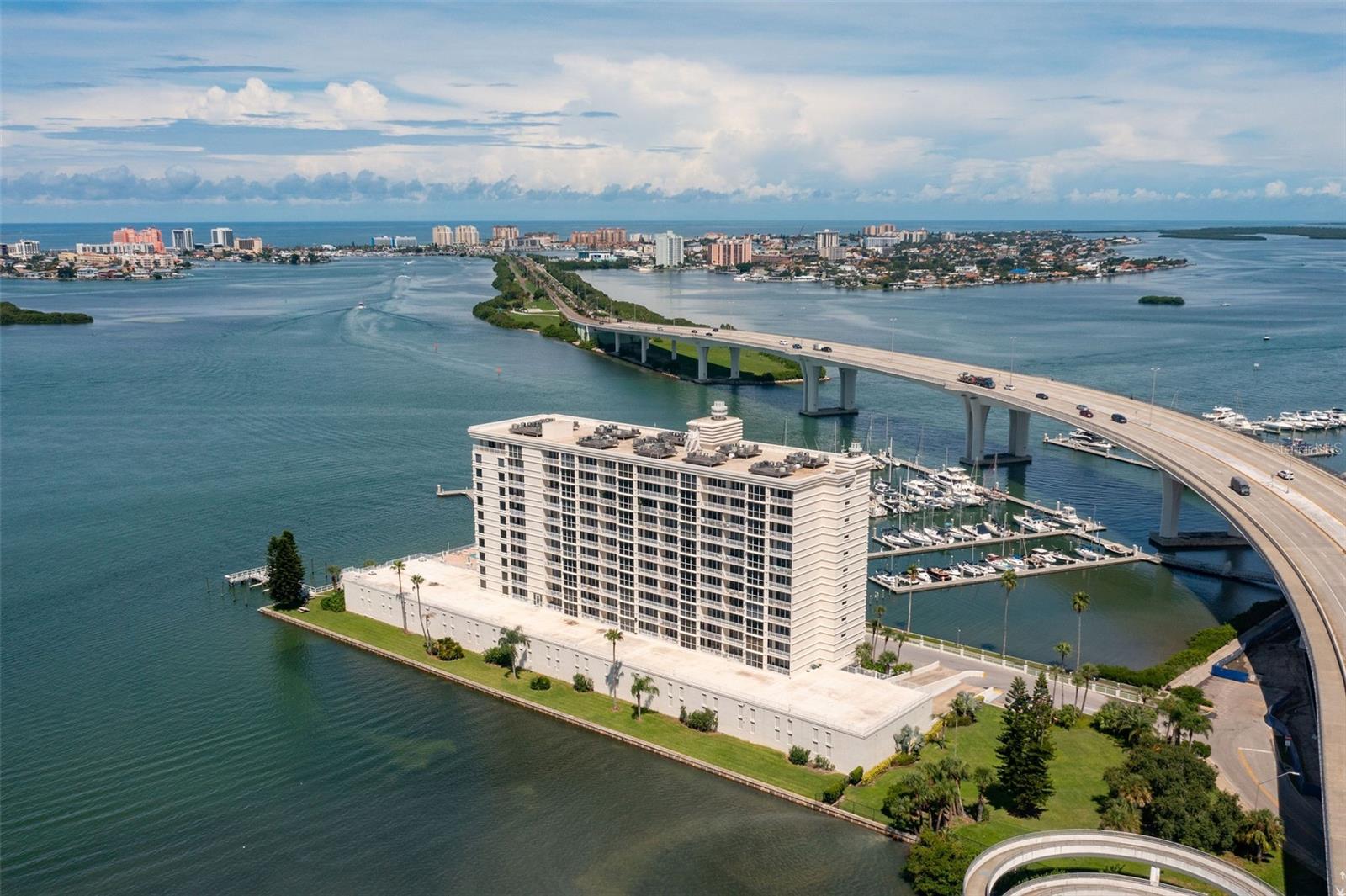 PIERCE 100 CONDO - Residential