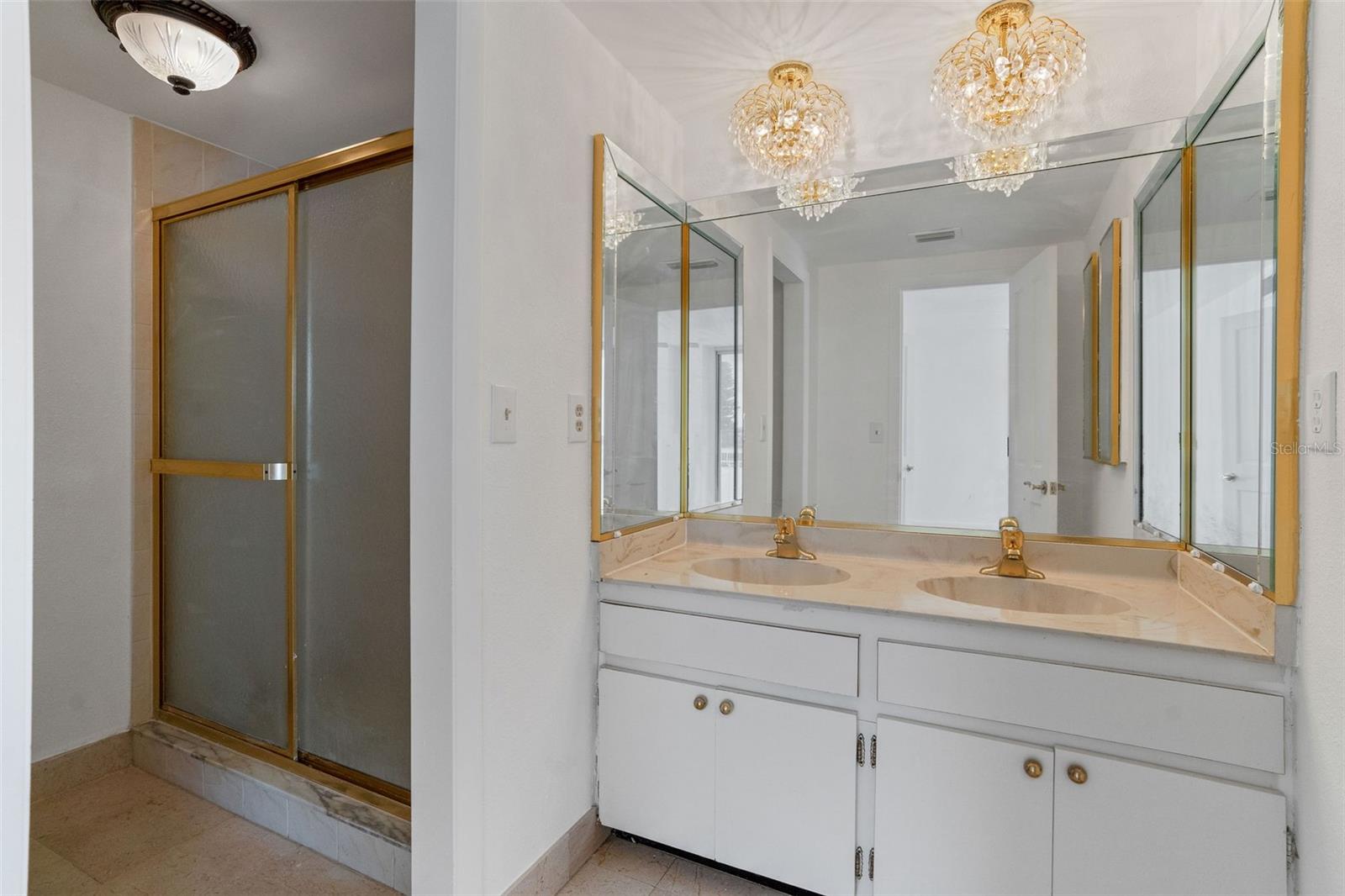 PIERCE 100 CONDO - Residential
