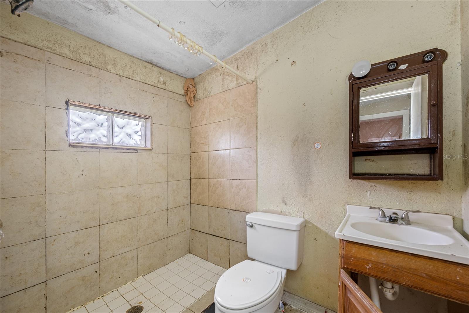 UNPLATTED - Residential