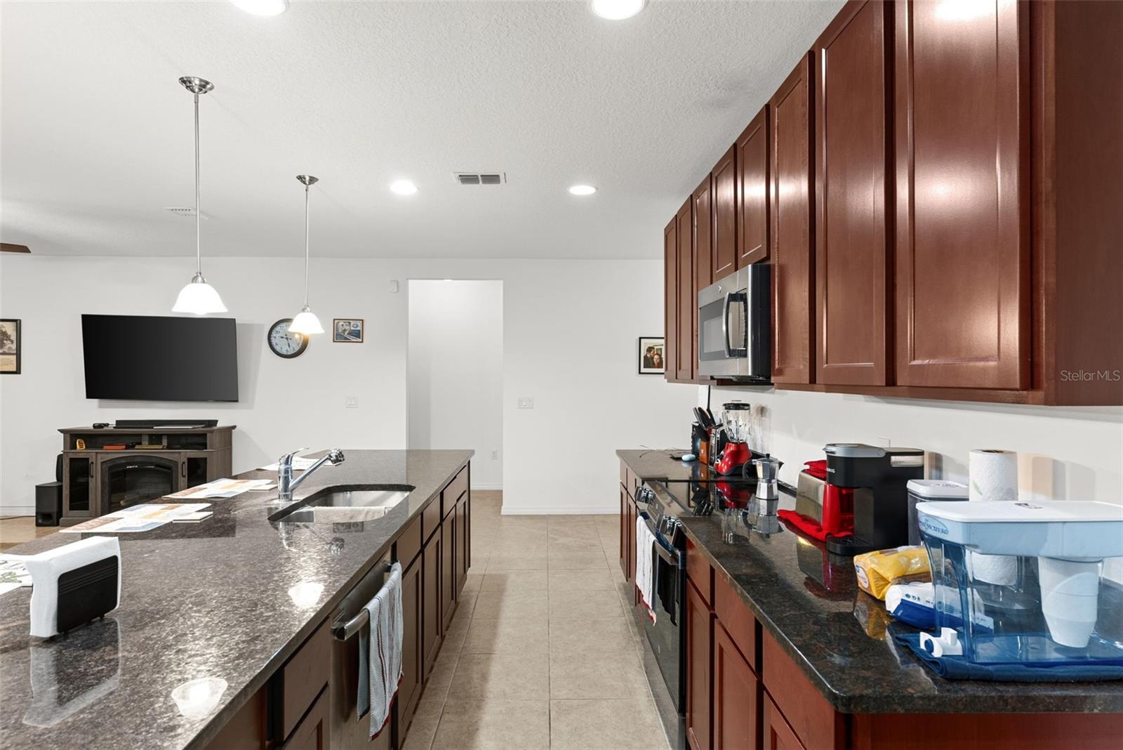 LIBERTY SQUARE - Residential
