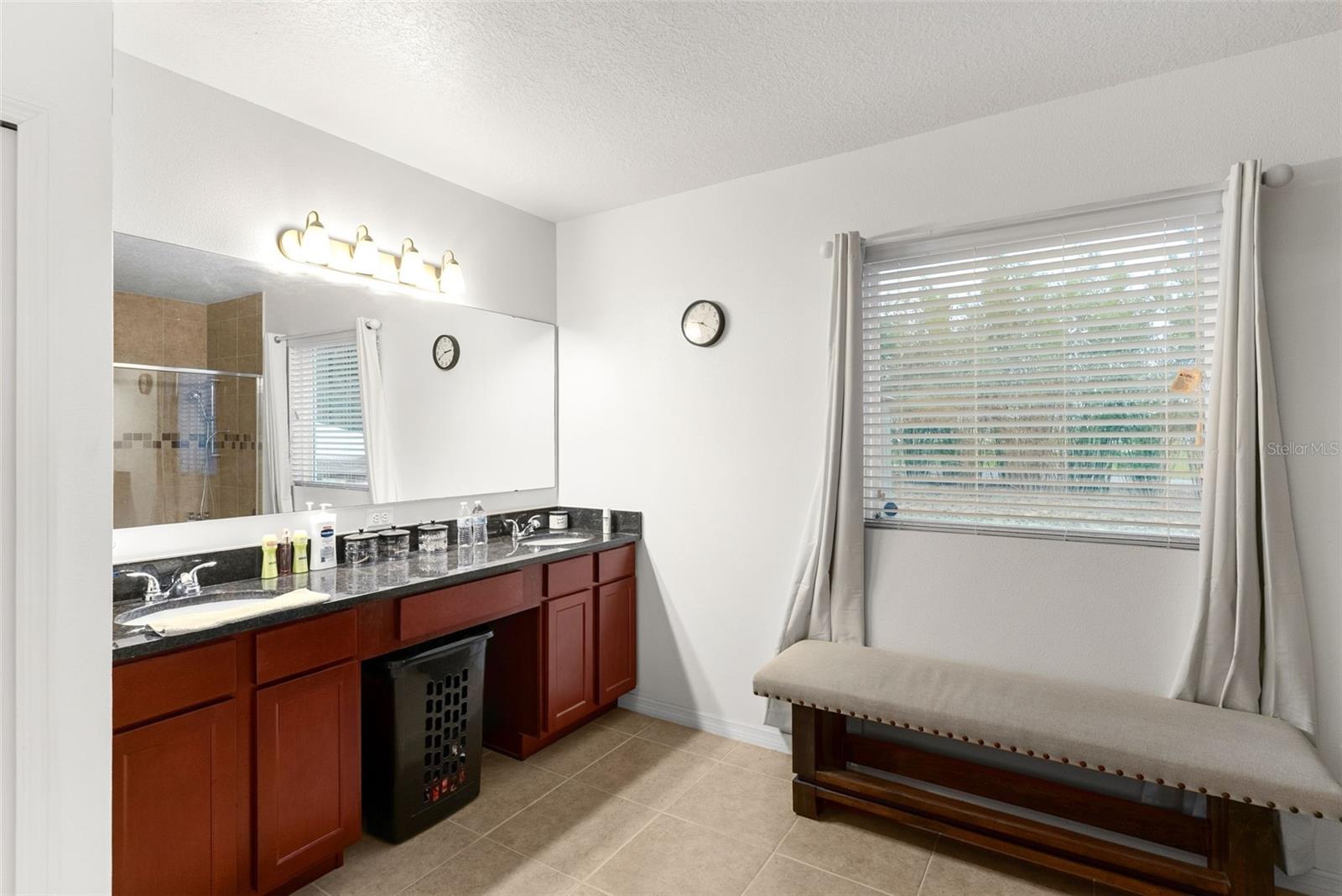 LIBERTY SQUARE - Residential