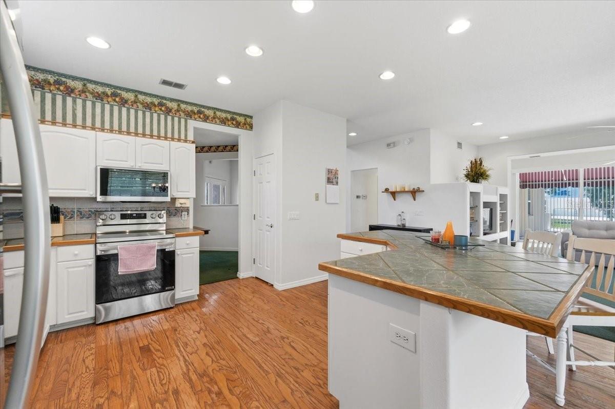 AUBURN OAKS - Residential