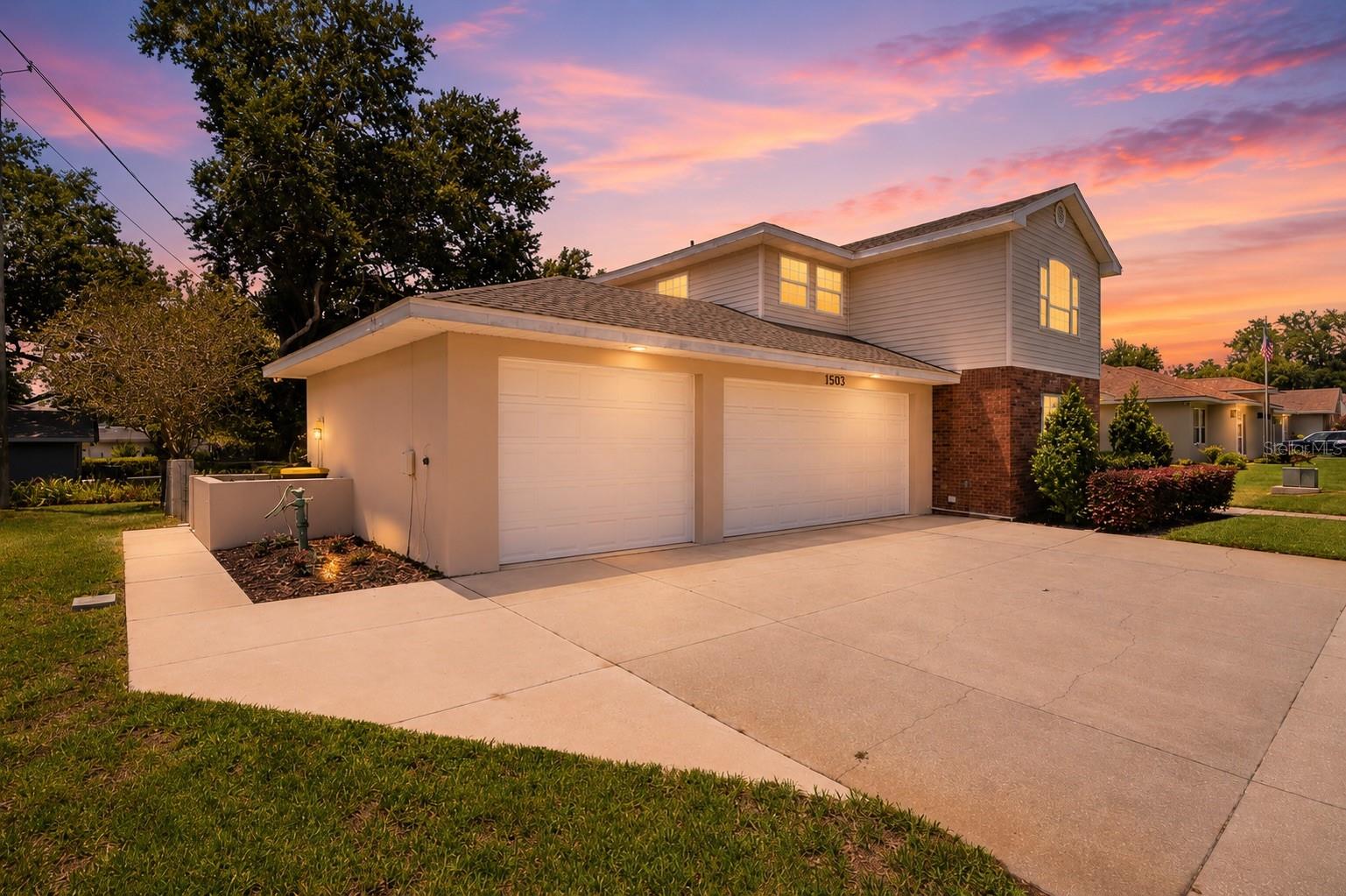 AUBURN OAKS - Residential