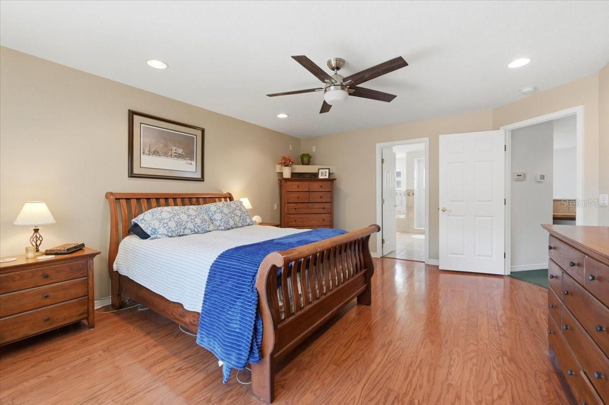 AUBURN OAKS - Residential