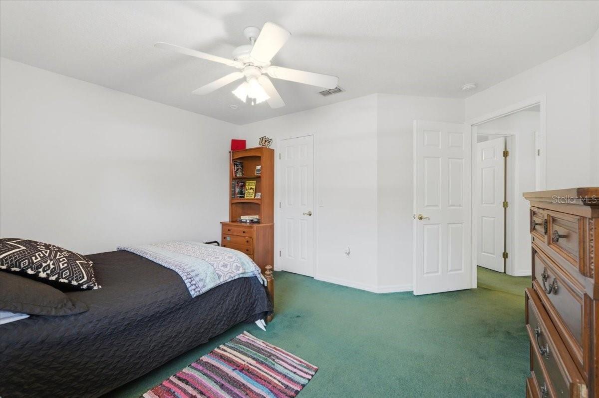 AUBURN OAKS - Residential