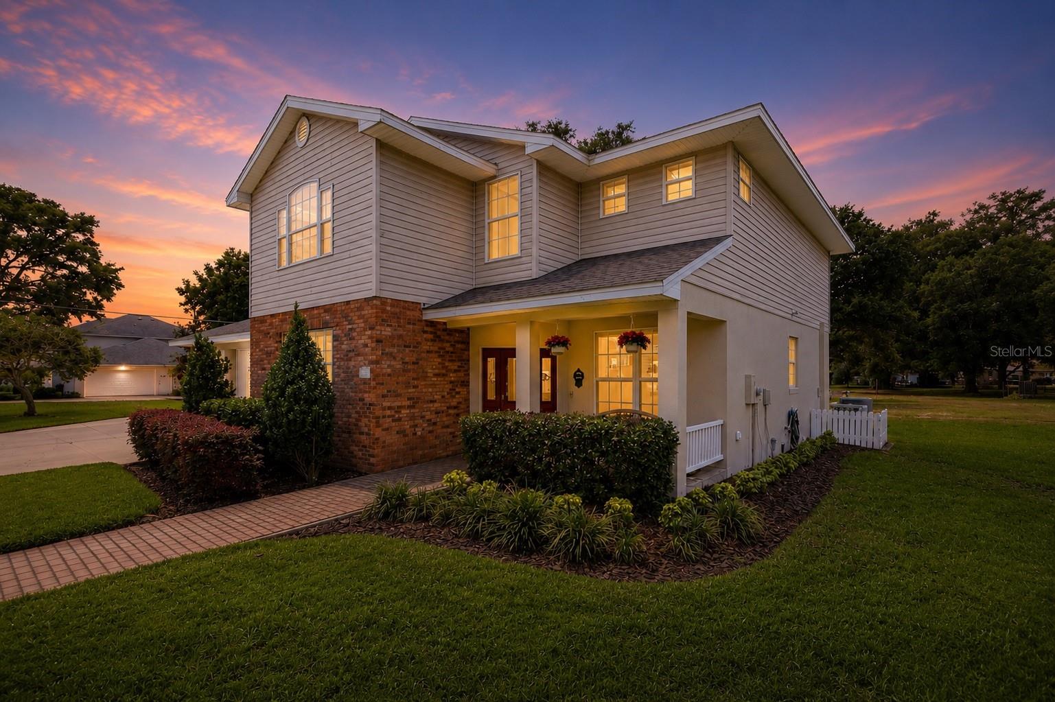 AUBURN OAKS - Residential