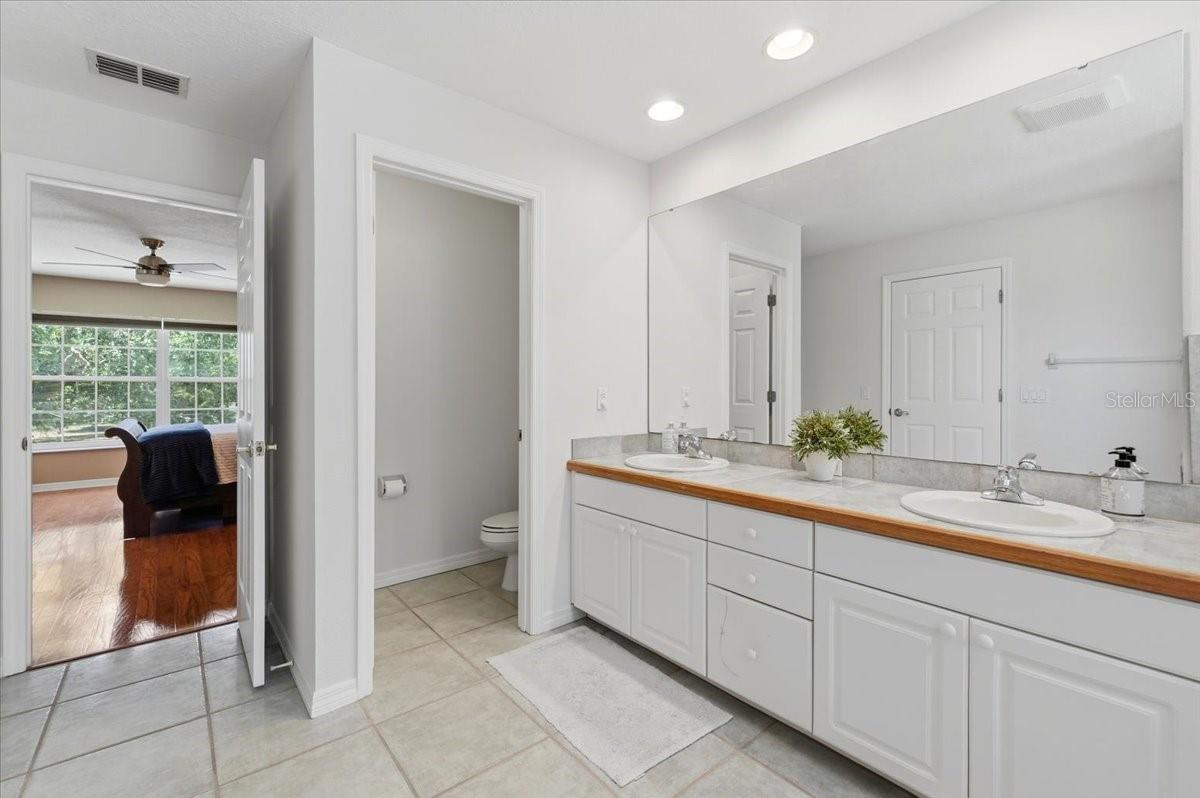 AUBURN OAKS - Residential