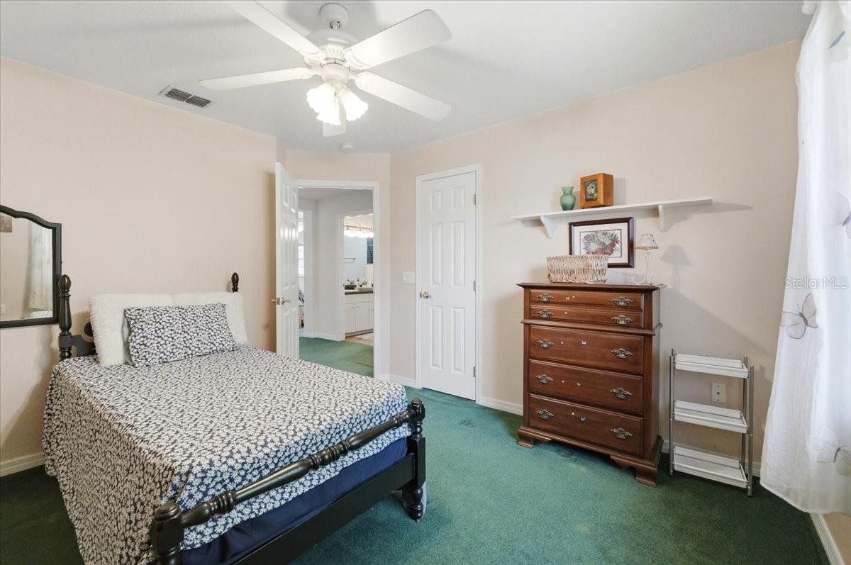 AUBURN OAKS - Residential
