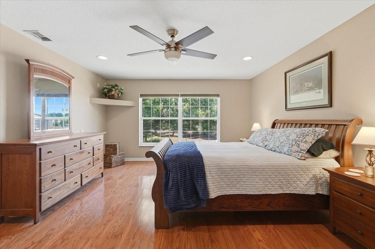 AUBURN OAKS - Residential