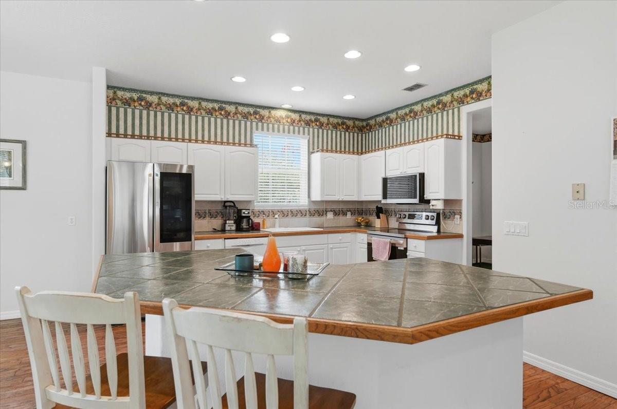 AUBURN OAKS - Residential