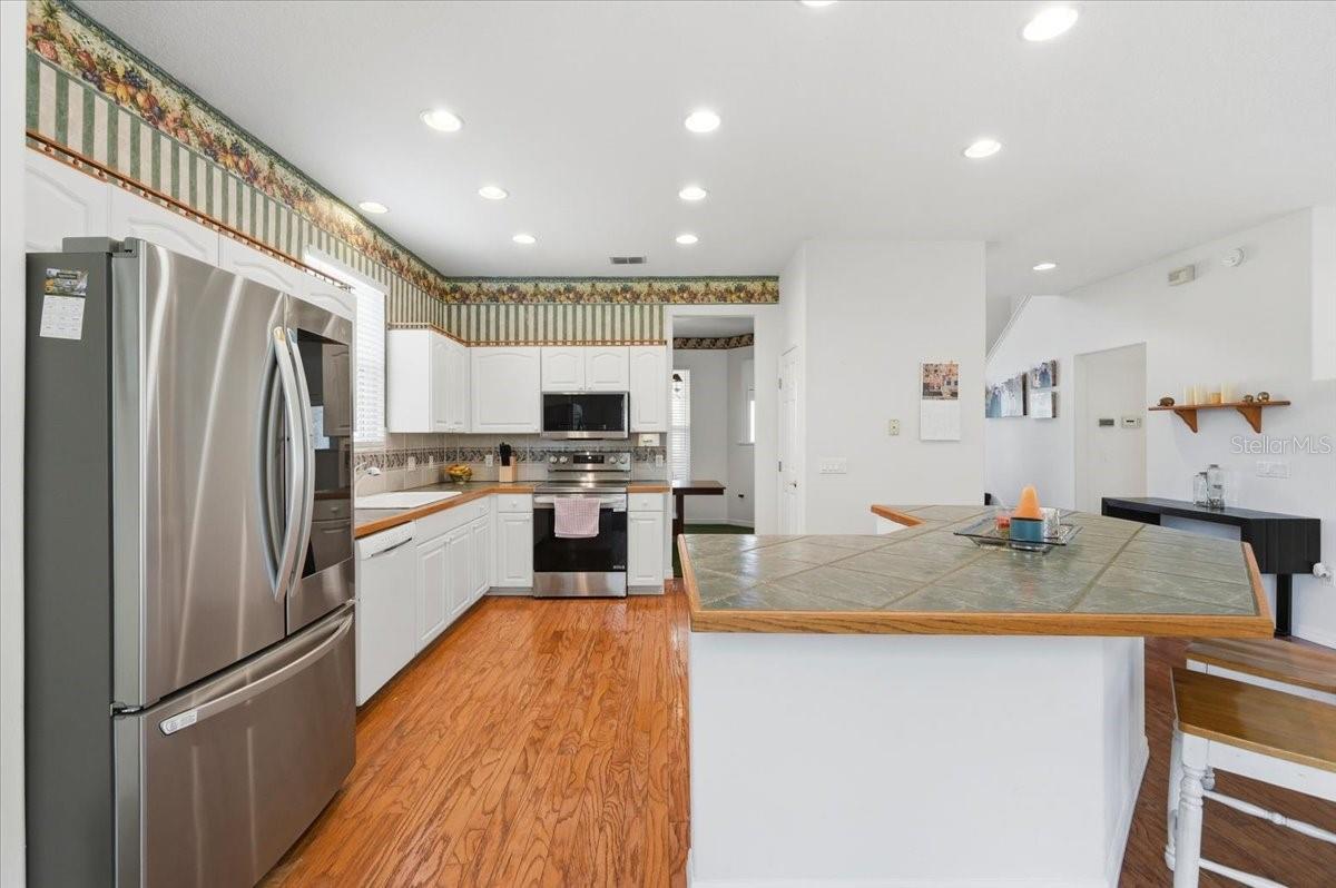 AUBURN OAKS - Residential
