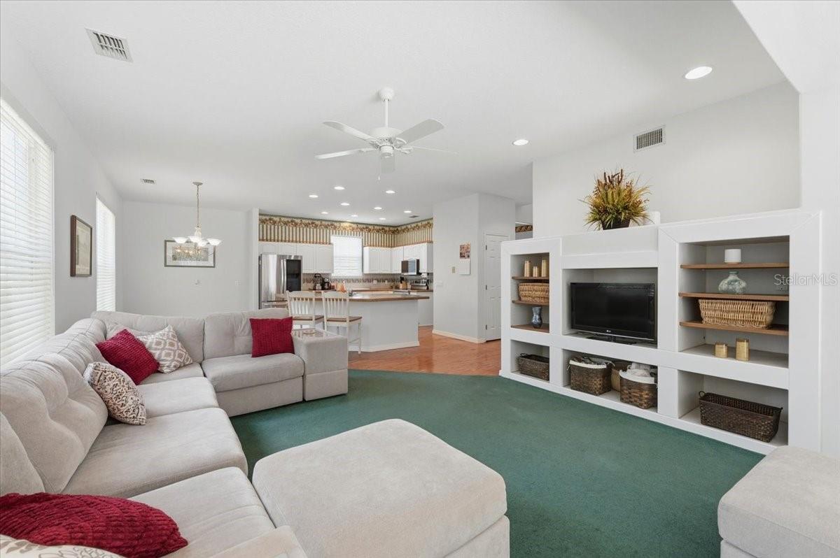 AUBURN OAKS - Residential