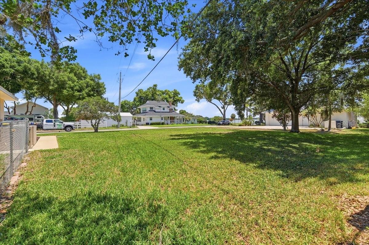 AUBURN OAKS - Residential