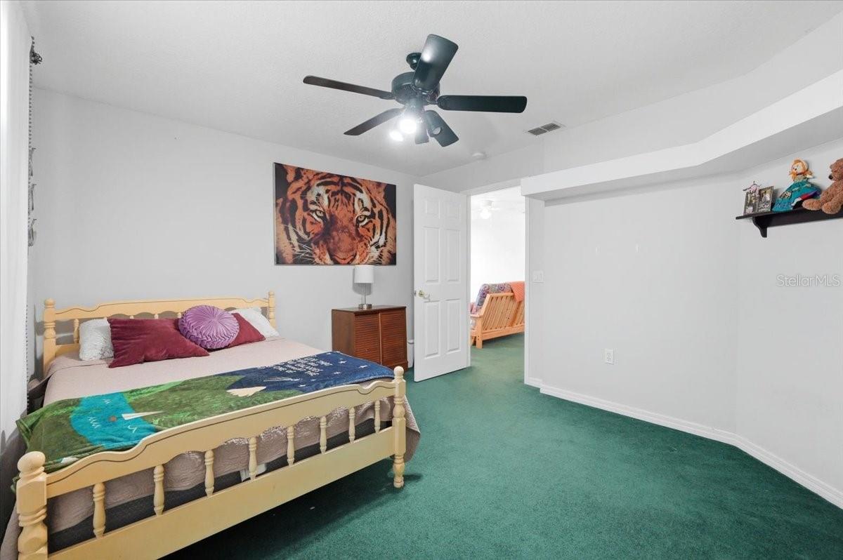 AUBURN OAKS - Residential