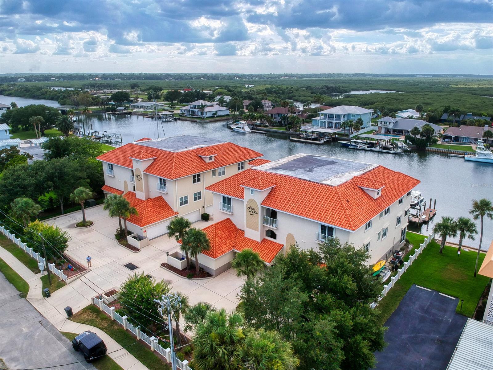Flores Del Rio Condo - Residential