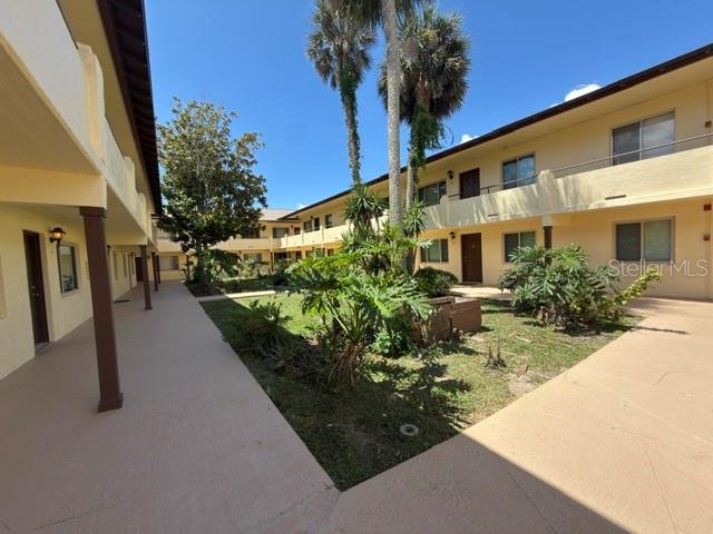 SUMMER WINDS CONDO - Residential