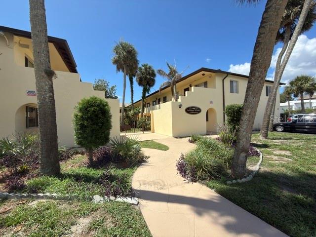 SUMMER WINDS CONDO - Residential