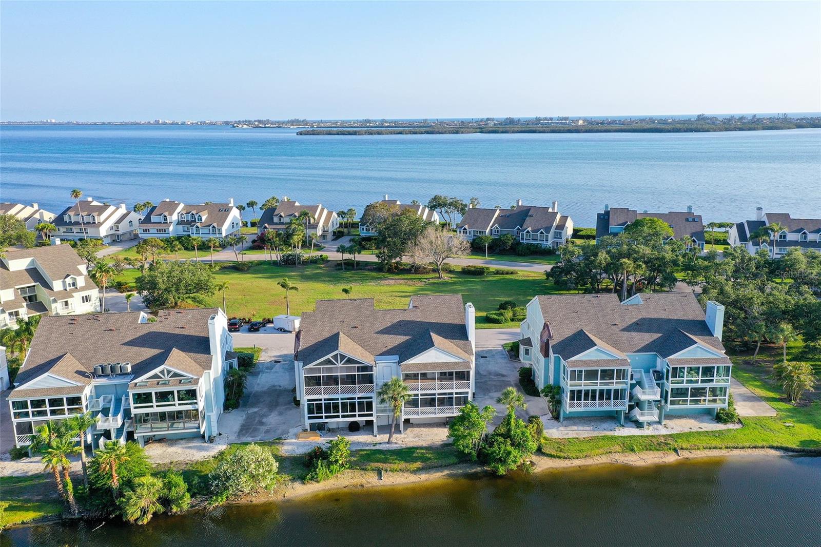 TIDY ISLAND PH III - Residential