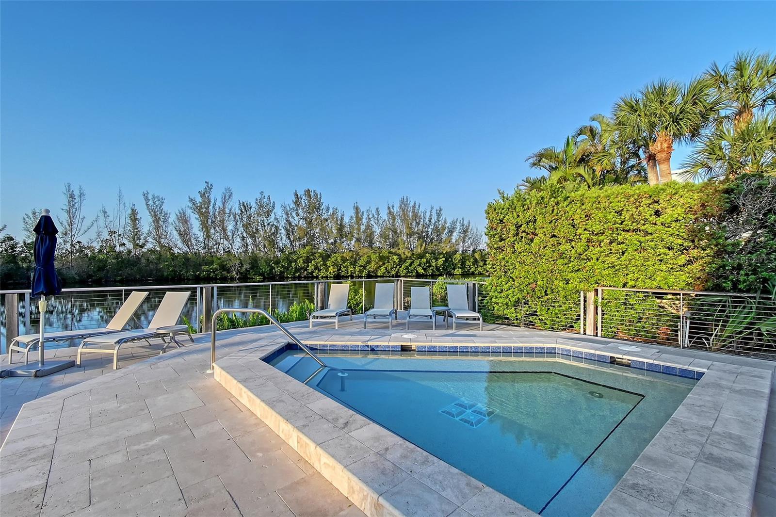 TIDY ISLAND PH III - Residential