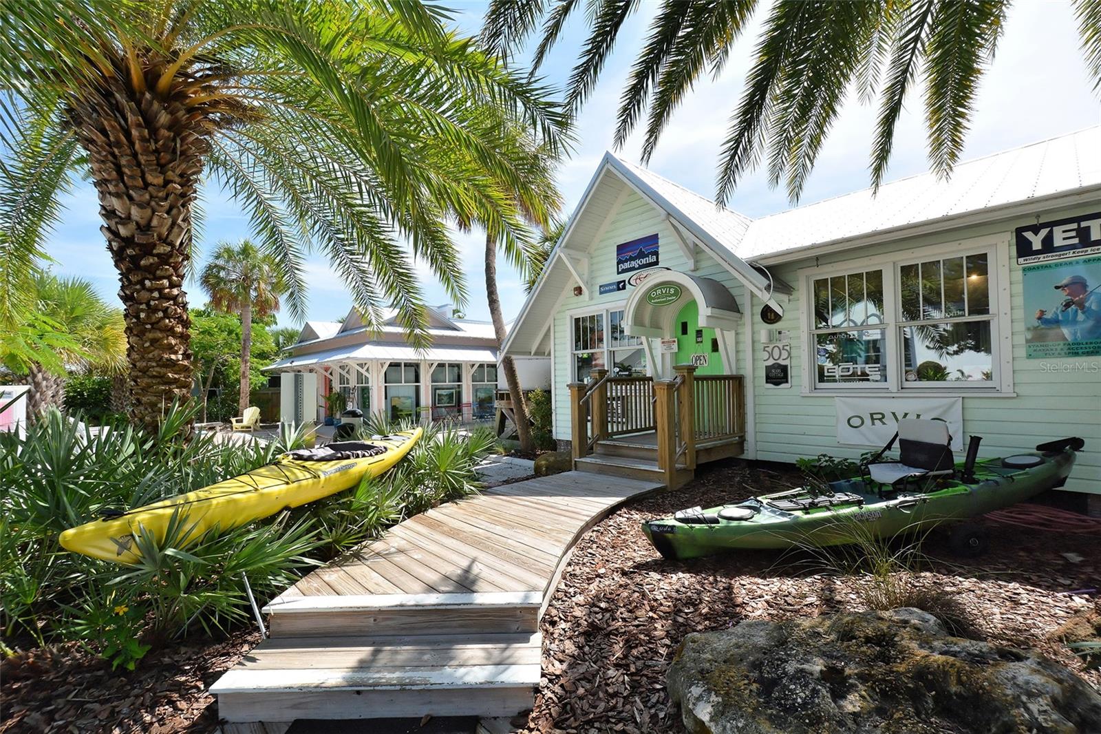 TIDY ISLAND PH III - Residential