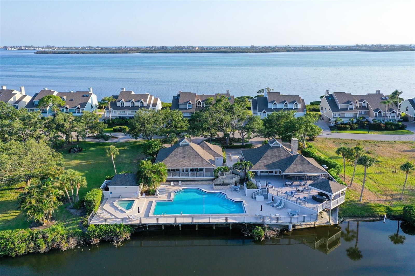 TIDY ISLAND PH III - Residential